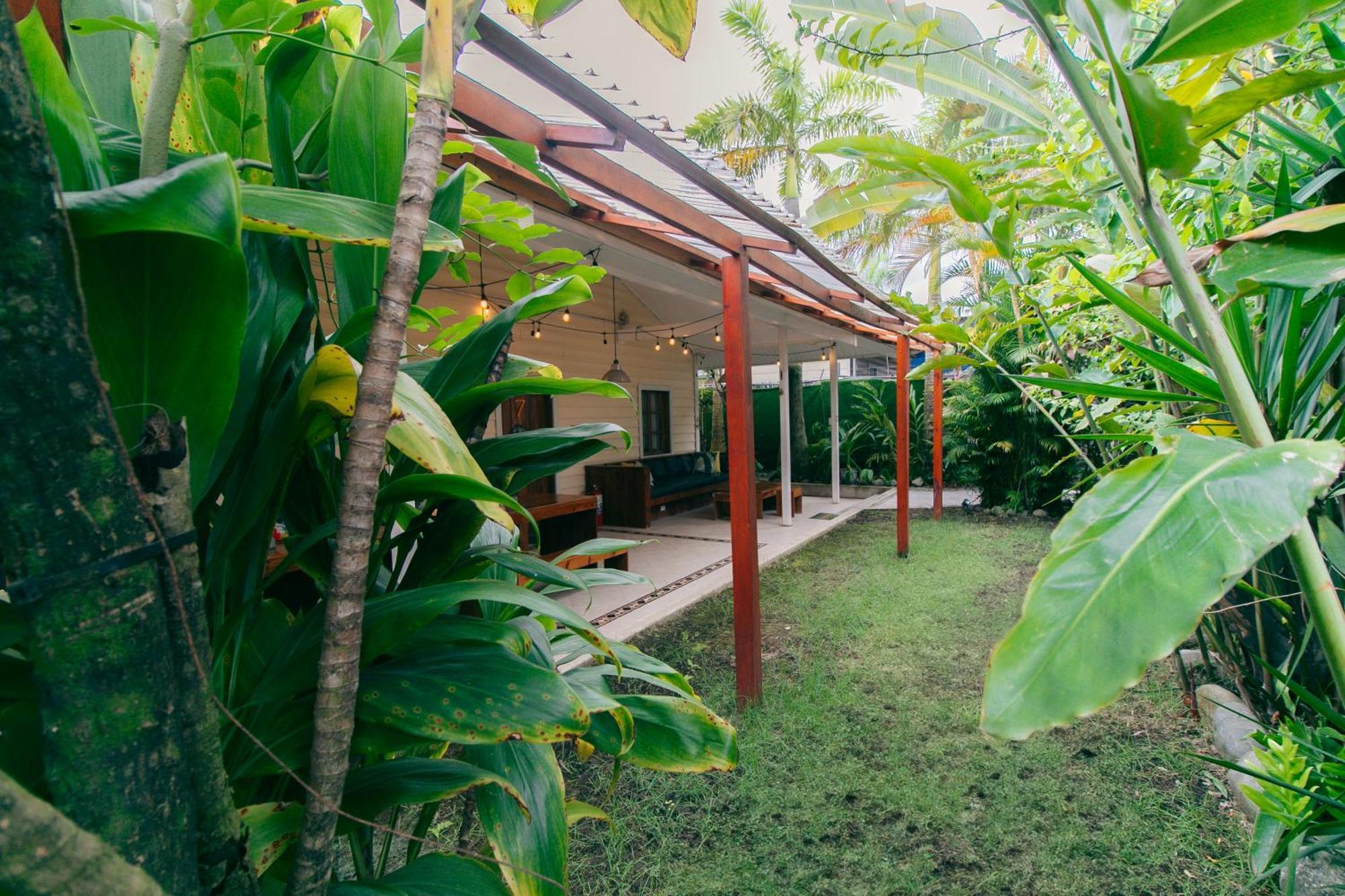 Pineapple House Hotel Bocas Town Ngoại thất bức ảnh